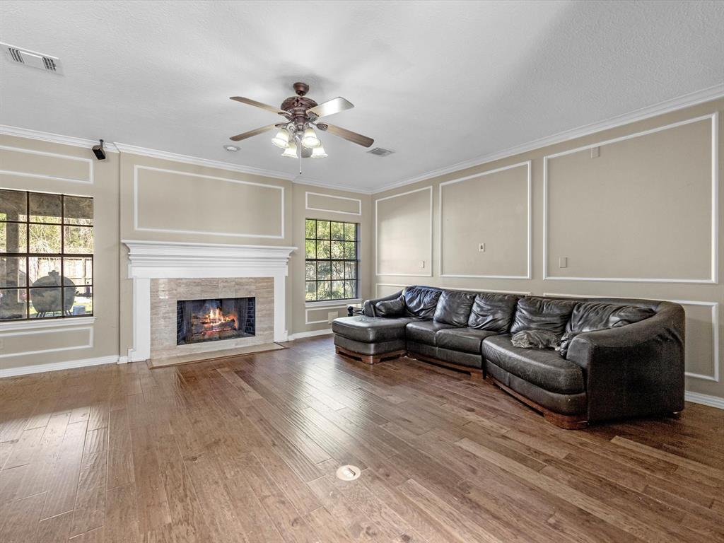 3319 Emerald Grove Drive, Kingwood, Texas image 3