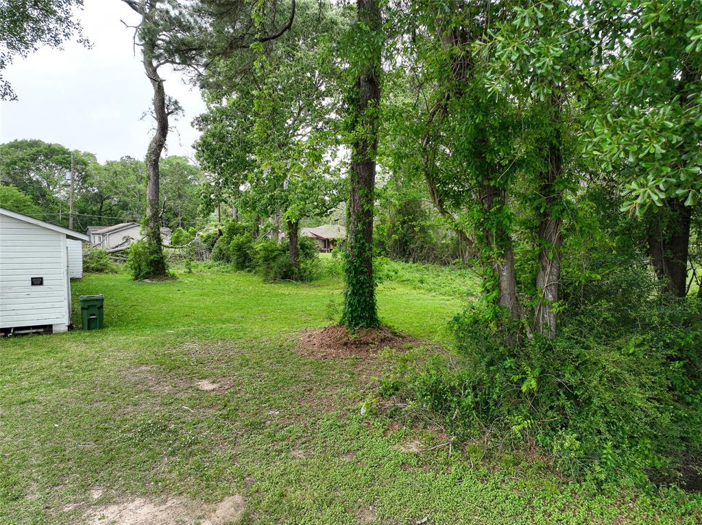 Ross Avenue, Cleveland, Texas image 3
