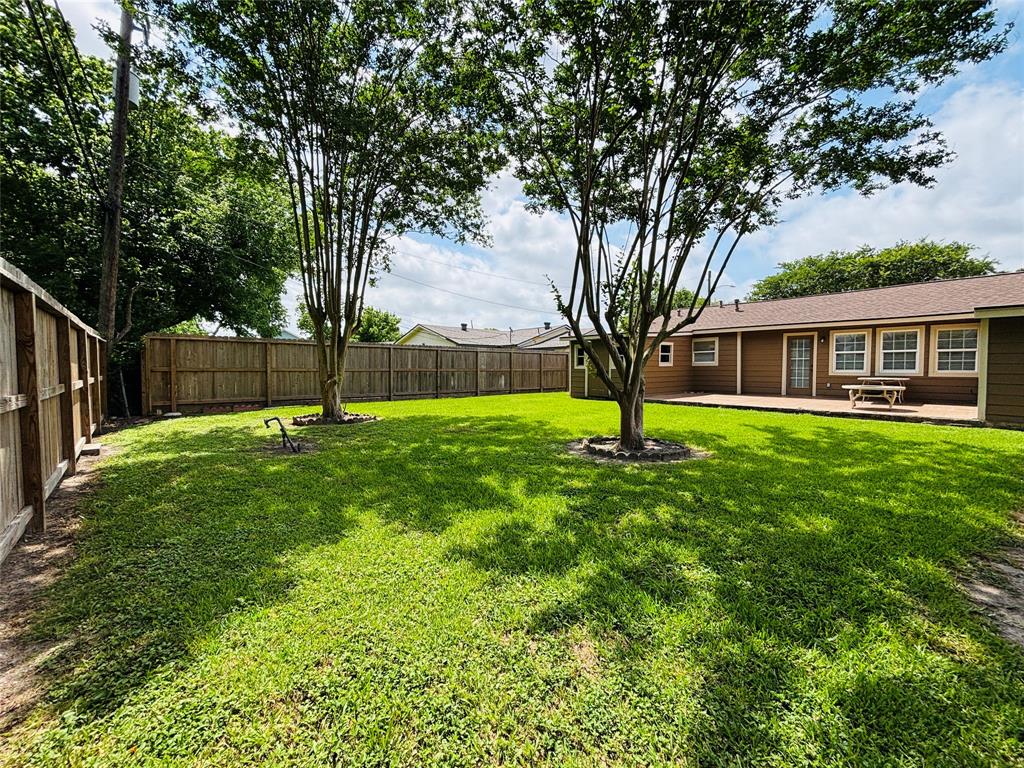 2413 Kingsdale Drive, Deer Park, Texas image 2