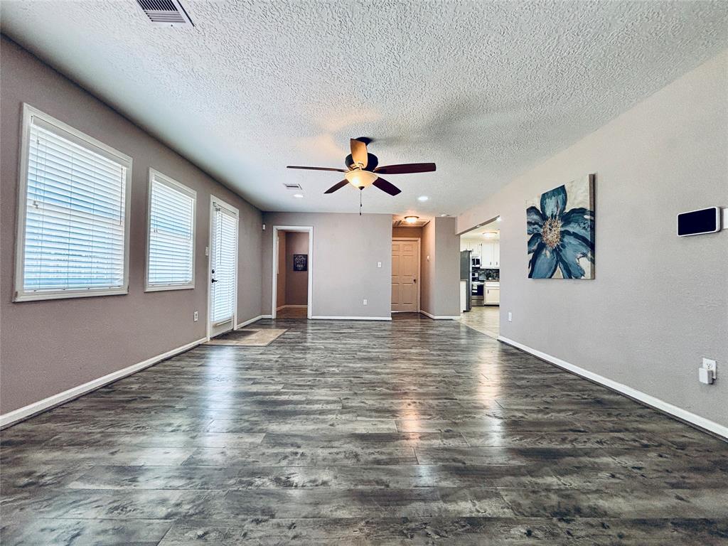 2413 Kingsdale Drive, Deer Park, Texas image 19