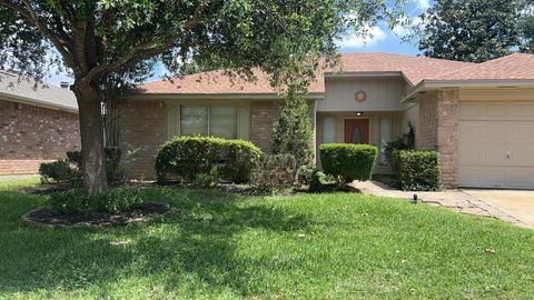 Single Family Residence in Houston TX 16318 Dew Drop Lane.jpg