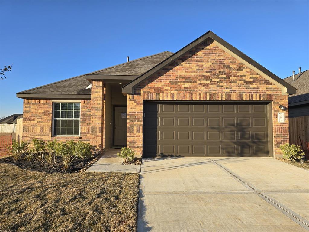 16917 Hazelnut Drive, Conroe, Texas image 2