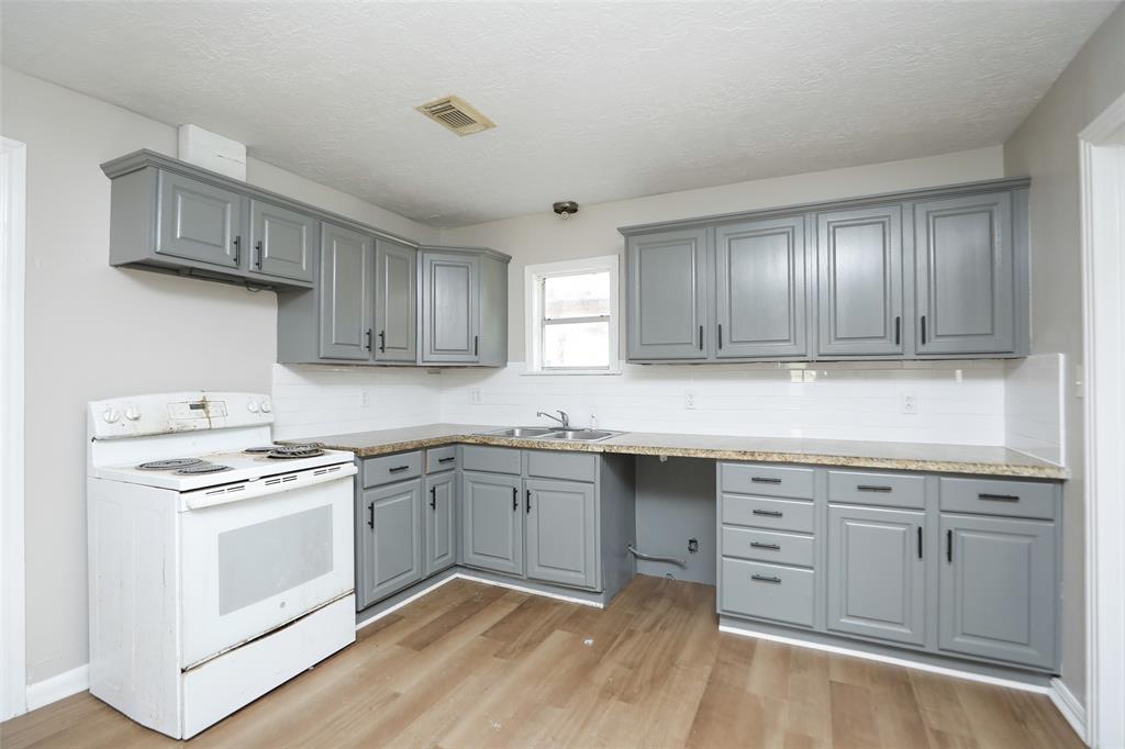 302 14th Street, Texas City, Texas image 12