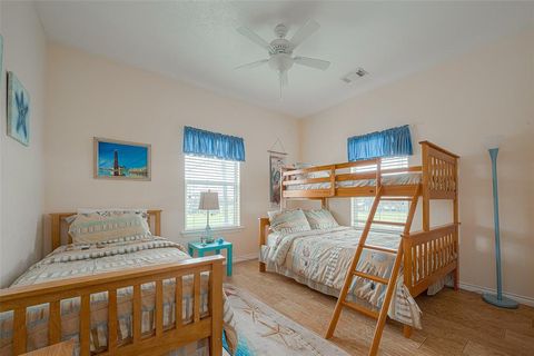 Single Family Residence in Crystal Beach TX 844 Sage Road 16.jpg