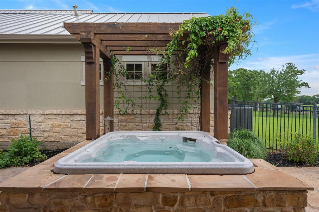 3215 Founders Drive, Bryan, Texas image 33