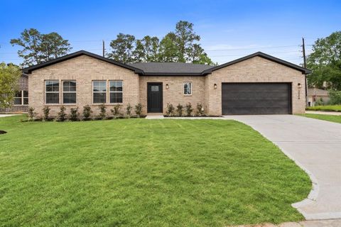Photo of 2606 Piemonte Avenue Circle, Spring, TX 77388 (MLS # 71002284)
