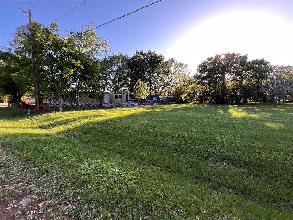 4412 Mockingbird Lane, Bay City, Texas image 3