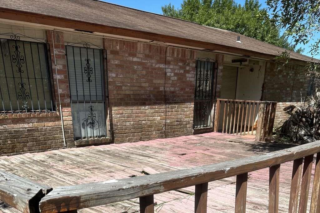 3180 N Buckingham Court, Brownsville, Texas image 2