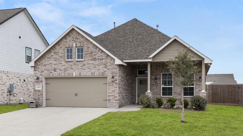 13923 S River Drive, Baytown, Texas image 3