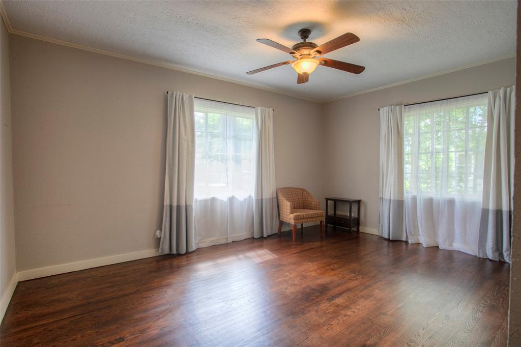 2126 Avenue P, Huntsville, Texas image 16