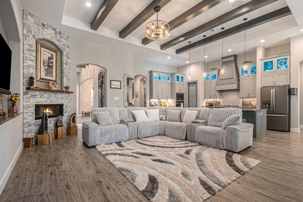 1726 Encino Boulevard, Conroe, Texas image 3