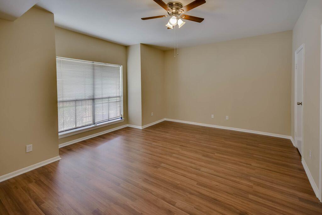 3100 Walnut Bend Lane 513