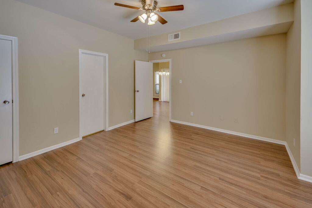 3100 Walnut Bend Lane 513