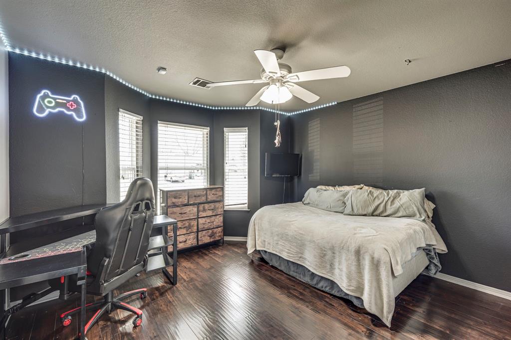 305 Modene Avenue, Waxahachie, Texas image 17