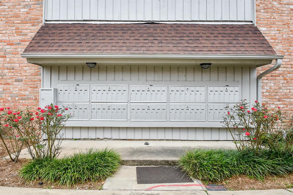 2350 Bering Drive #105, Houston, Texas image 34