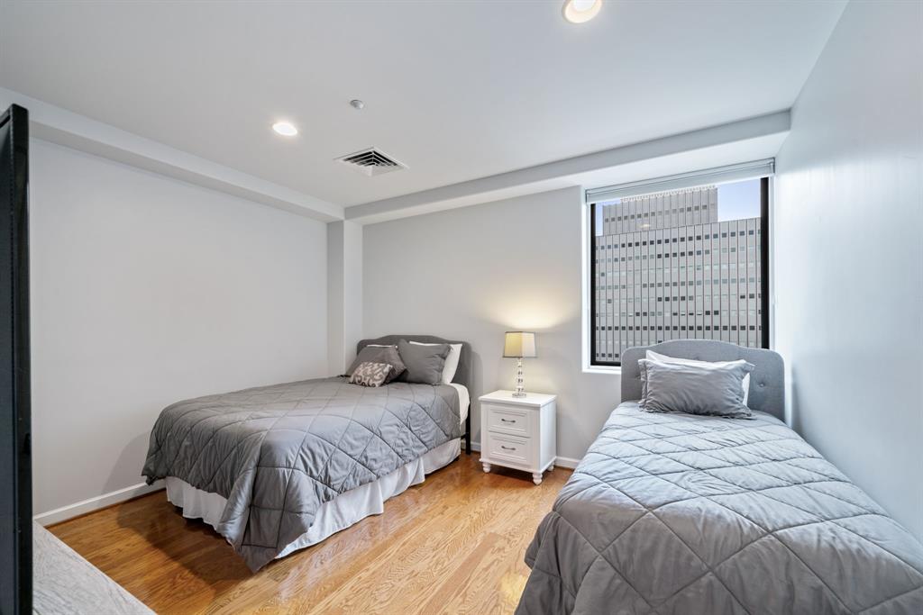 914 Main Street #2204, Houston, Texas image 24