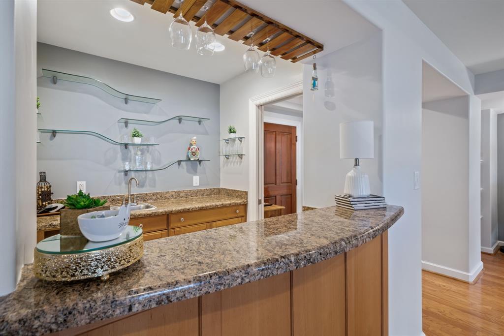 914 Main Street #2204, Houston, Texas image 6