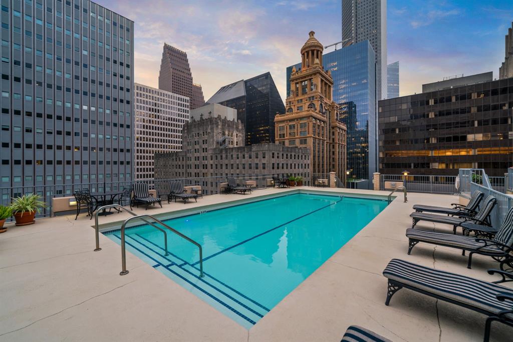 914 Main Street #2204, Houston, Texas image 45