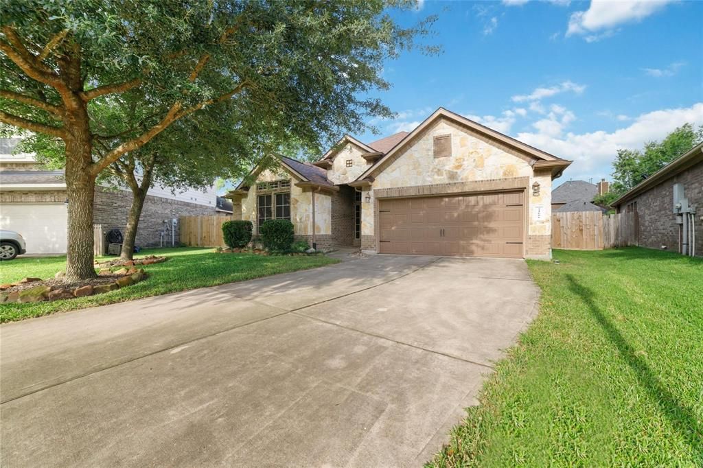 Photo of 21606 Hansom Drive, Porter, TX 77365 (MLS # 20385174)