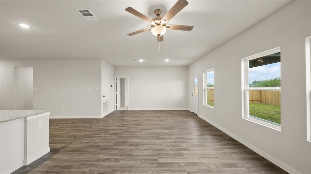 17338 White Peace Drive, Waller, Texas image 8