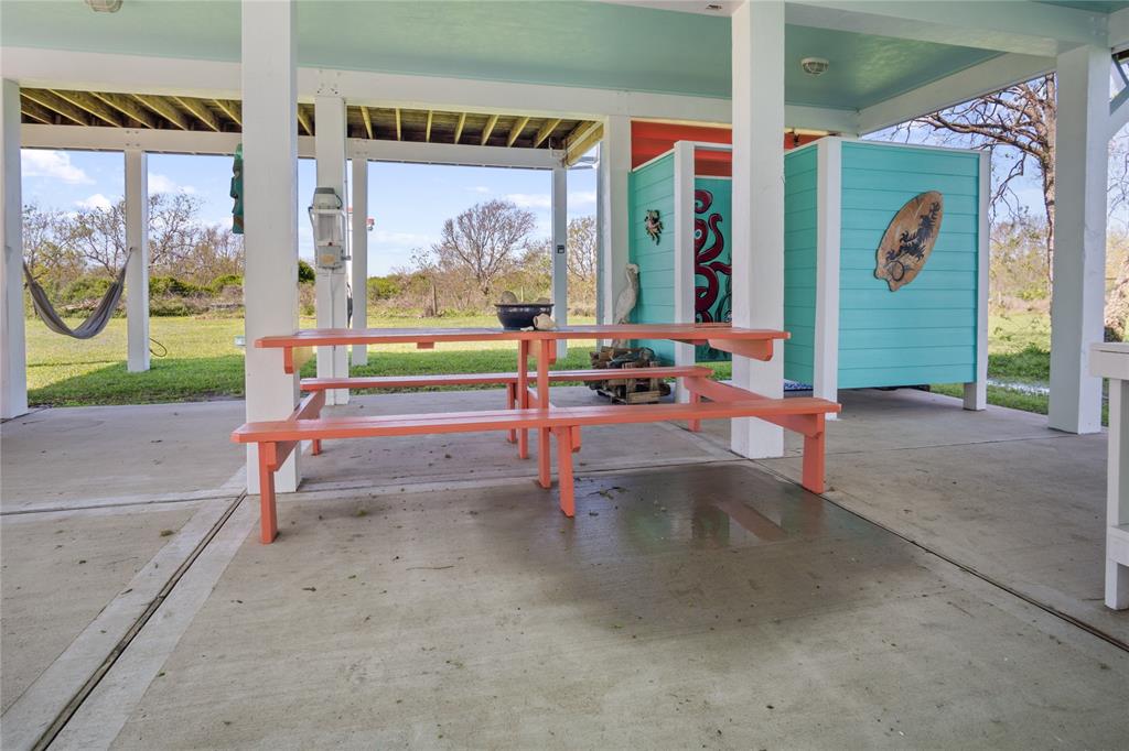901 Helen Boulevard, Crystal Beach, Texas image 3