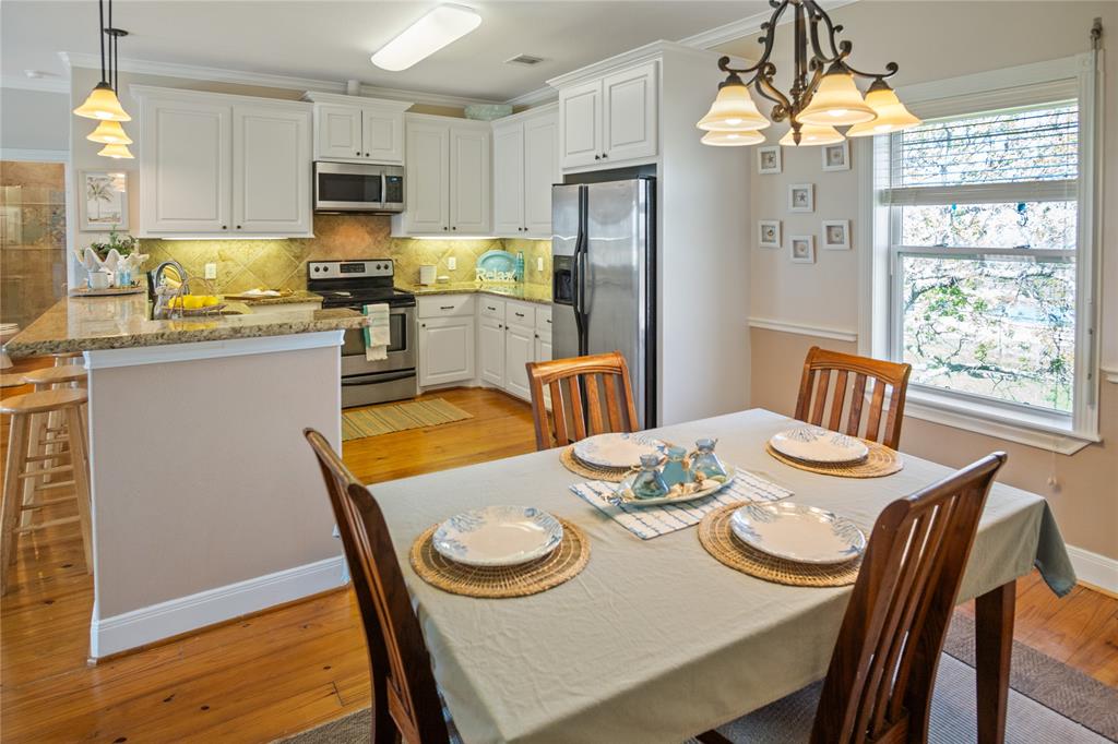 901 Helen Boulevard, Crystal Beach, Texas image 23