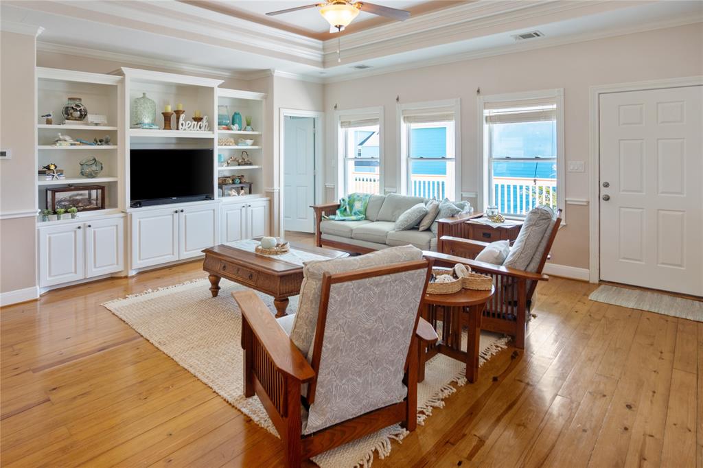 901 Helen Boulevard, Crystal Beach, Texas image 16