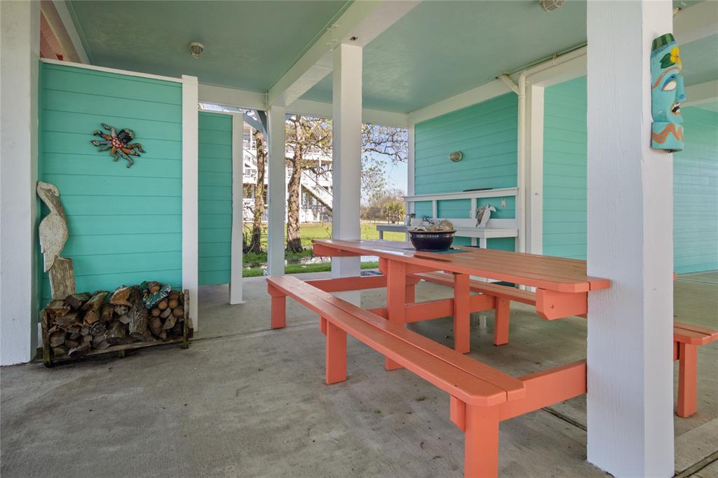 901 Helen Boulevard, Crystal Beach, Texas image 4