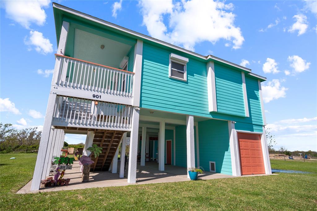 901 Helen Boulevard, Crystal Beach, Texas image 1