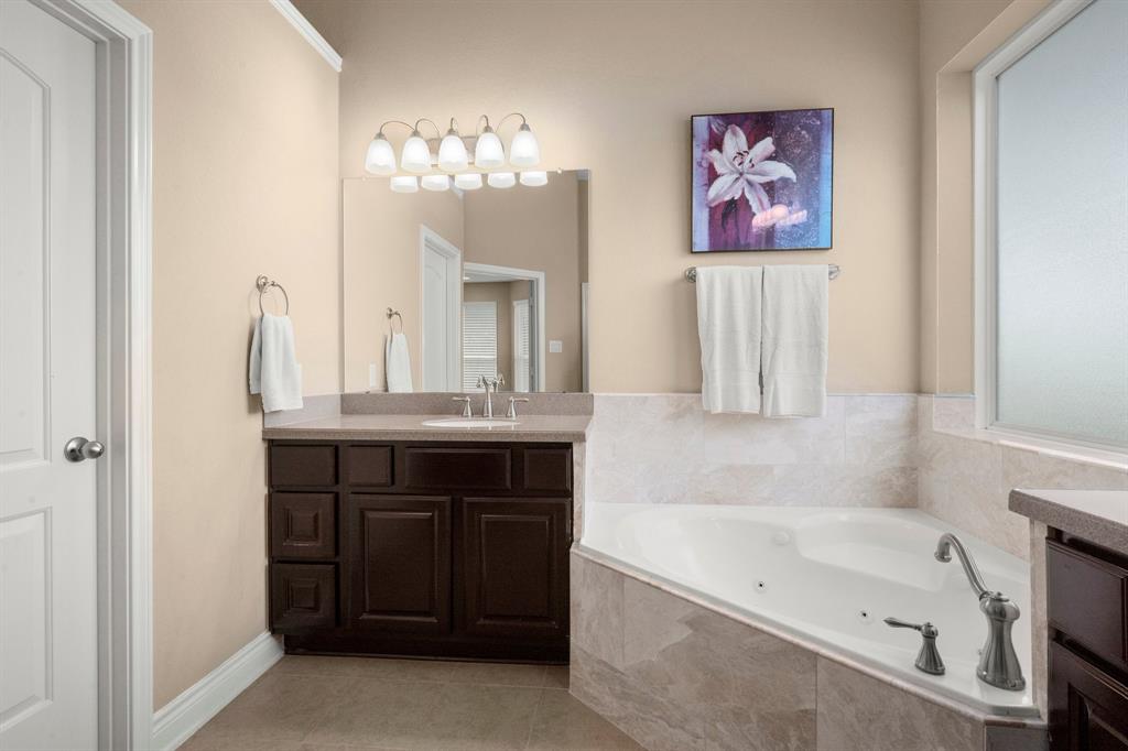 34102 Century Oaks Court, Magnolia, Texas image 17