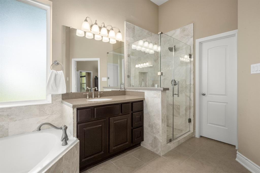 34102 Century Oaks Court, Magnolia, Texas image 16