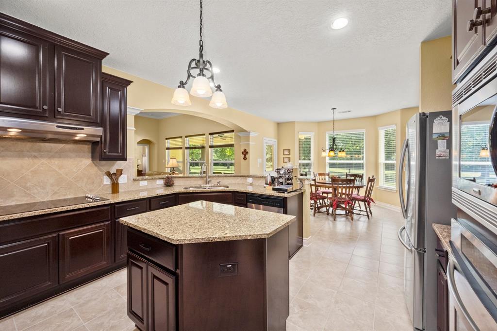 34102 Century Oaks Court, Magnolia, Texas image 12