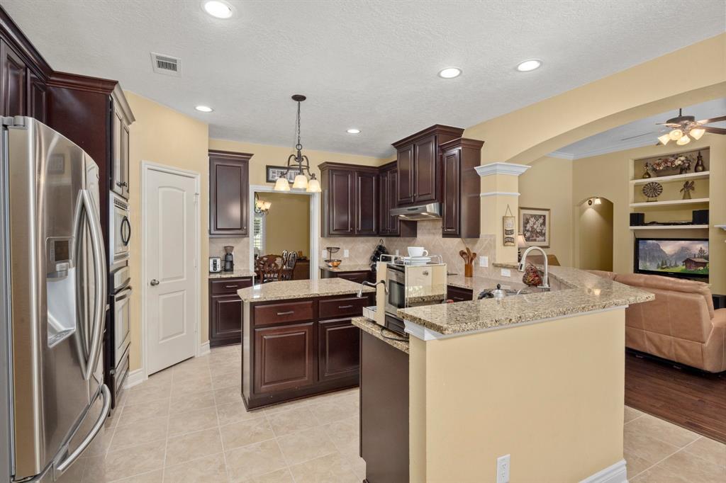 34102 Century Oaks Court, Magnolia, Texas image 11