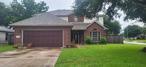 Single Family Residence in Bacliff TX 5323 Chasewood Drive.jpg