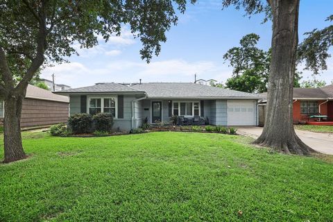Single Family Residence in Houston TX 1027 Shirkmere Road.jpg