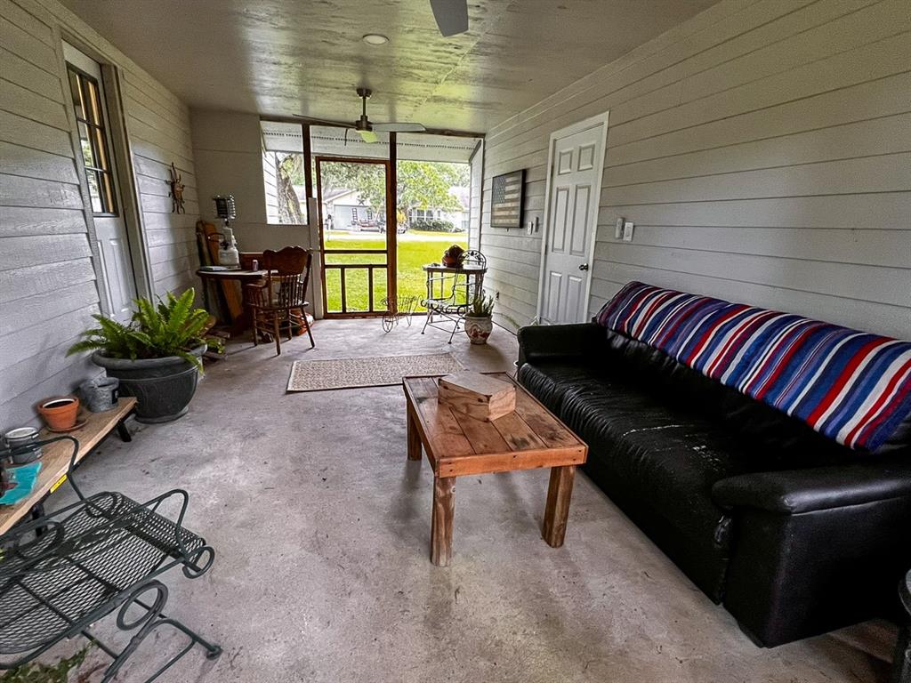25 Ridge Top Drive, Huntsville, Texas image 16