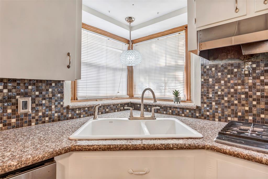 5108 Goose Creek Drive, Baytown, Texas image 8