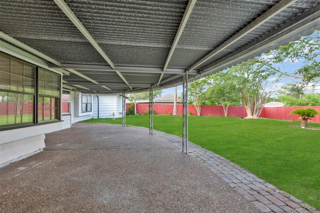 5108 Goose Creek Drive, Baytown, Texas image 25