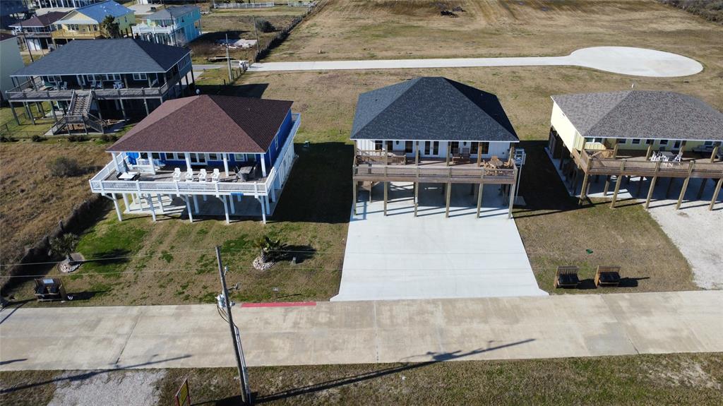 183 Ocean Shores Drive, Port Bolivar, Texas image 2