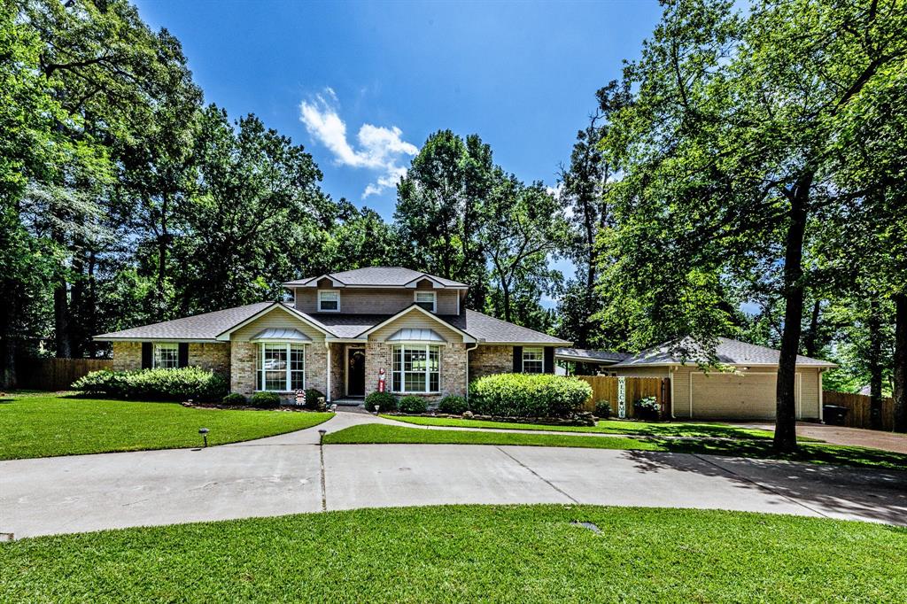 1430 River Oaks Drive, Huntsville, Texas image 1
