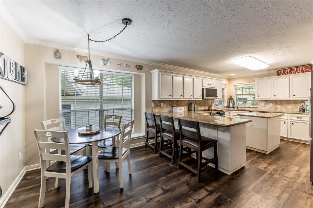 1430 River Oaks Drive, Huntsville, Texas image 8