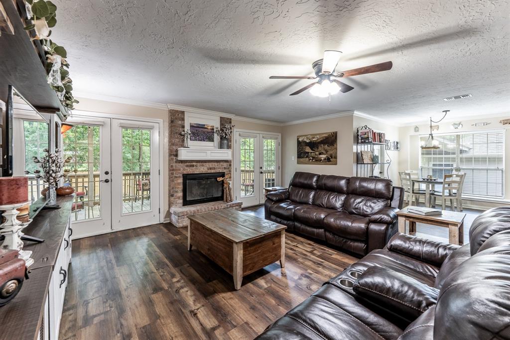 1430 River Oaks Drive, Huntsville, Texas image 6