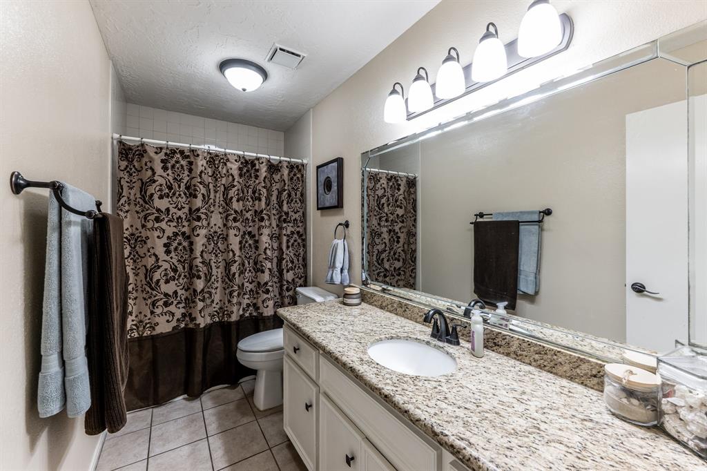 1430 River Oaks Drive, Huntsville, Texas image 20