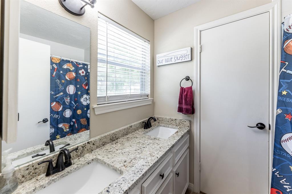 1430 River Oaks Drive, Huntsville, Texas image 22