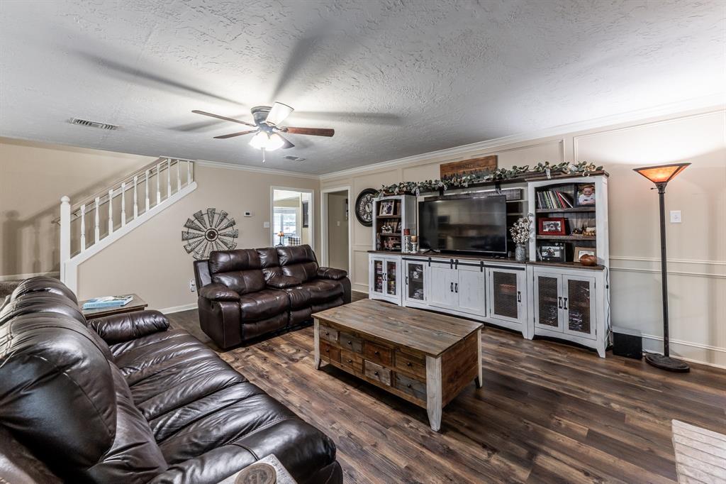 1430 River Oaks Drive, Huntsville, Texas image 5