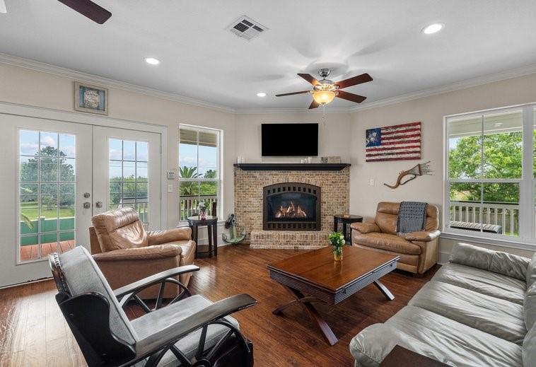 2564 E Bayshore Drive, San Leon, Texas image 14