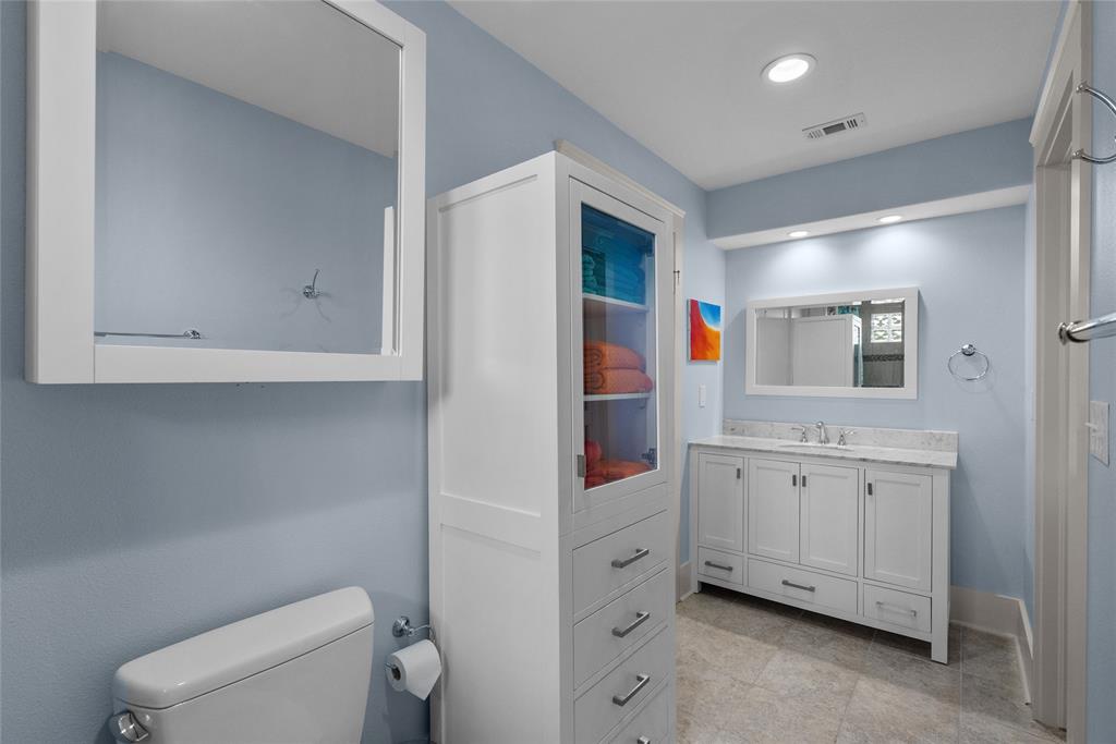 2564 E Bayshore Drive, San Leon, Texas image 38