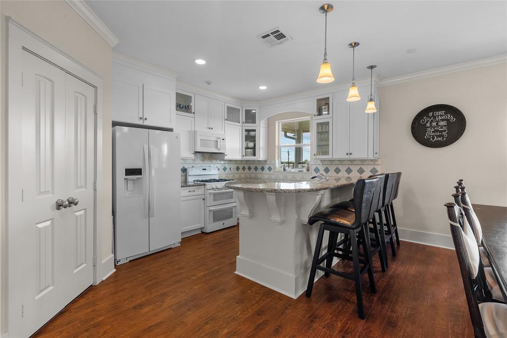 2564 E Bayshore Drive, San Leon, Texas image 17