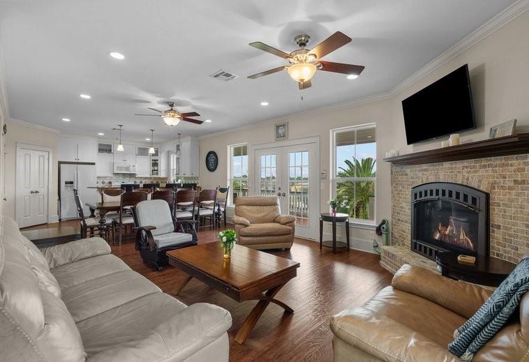 2564 E Bayshore Drive, San Leon, Texas image 15
