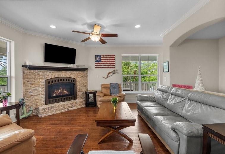 2564 E Bayshore Drive, San Leon, Texas image 13